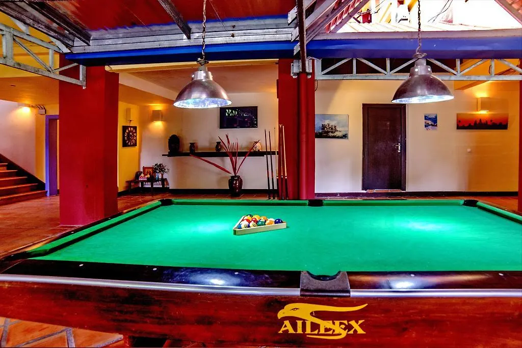 Hotel The Harbor Lights Palace Sihanoukville