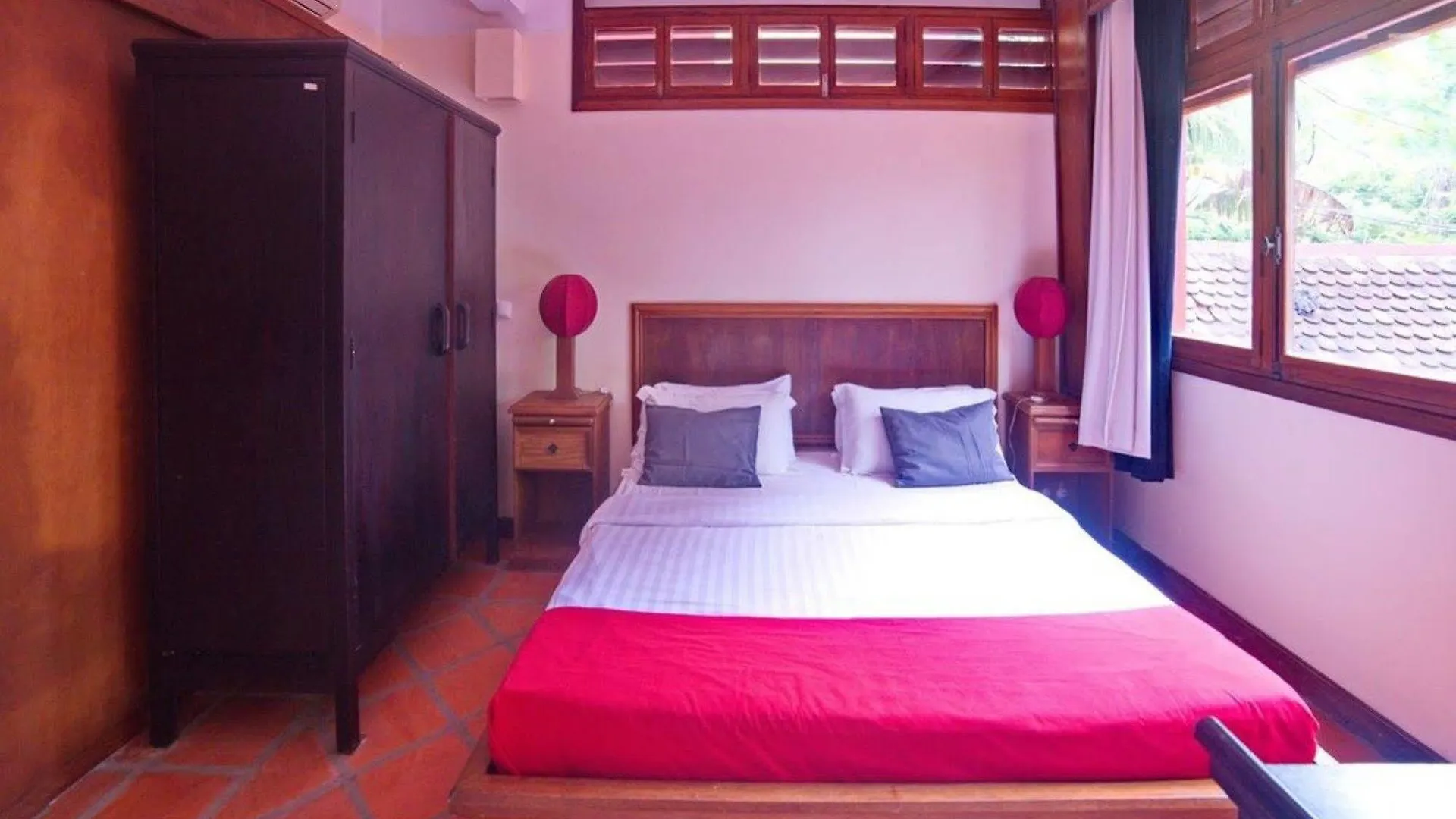 The Harbor Lights Palace Sihanoukville Hotel