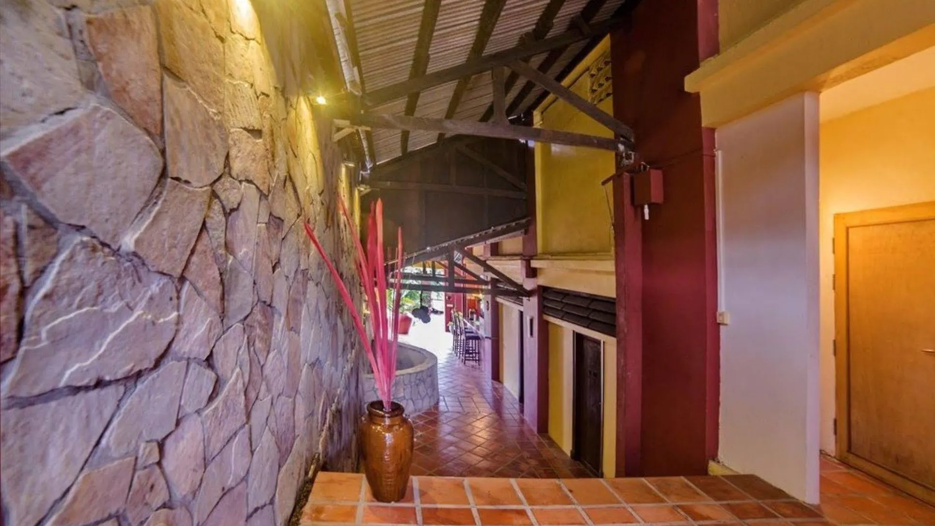 Hotel The Harbor Lights Palace Sihanoukville