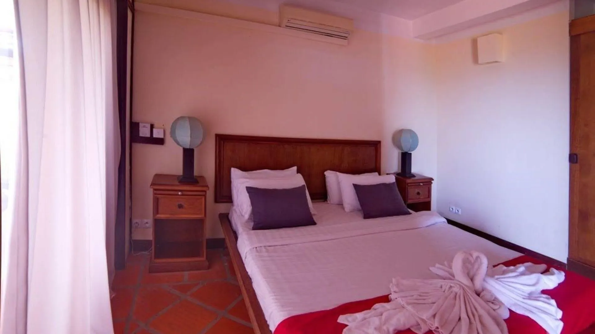 Hotel The Harbor Lights Palace Sihanoukville